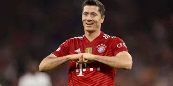 金球奖的遗憾！五年前莱万本应到手的大奖、被疫情偷走了