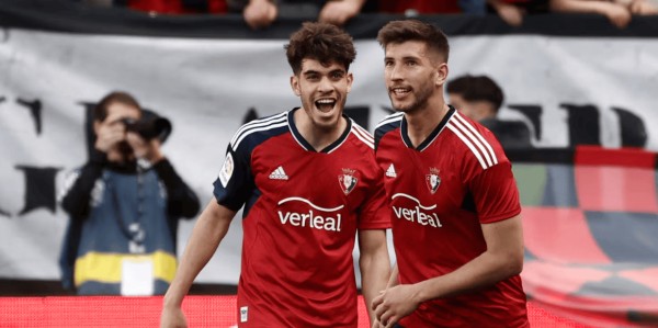 西甲焦点：奥萨苏纳力拼三分，埃尔切死守抢分