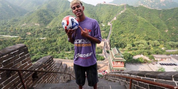 18岁前已封神！亚马尔刷爆足坛纪录簿